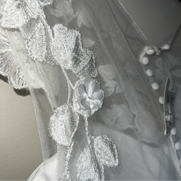 David's Bridal Galina Wedding Dress in Soft White Size 14 NWT Style WG3698 - Picture 9 of 13